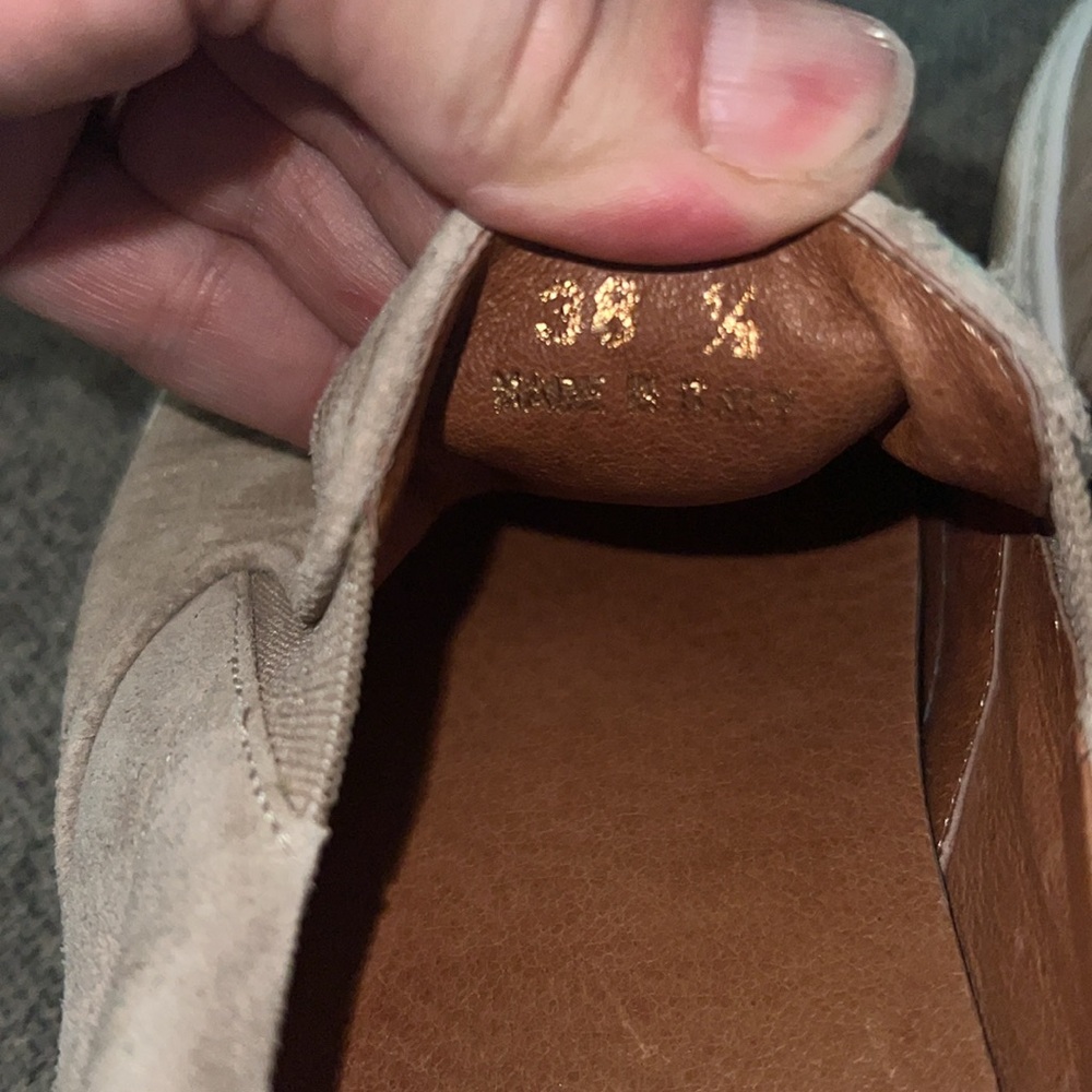 M. Gemi Sneakers EUC 8 - Picture 11 of 12